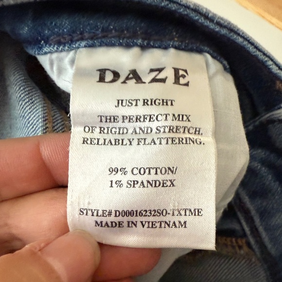 Daze Women's Medium Wash Flare Jeans - Picture 3 of 9